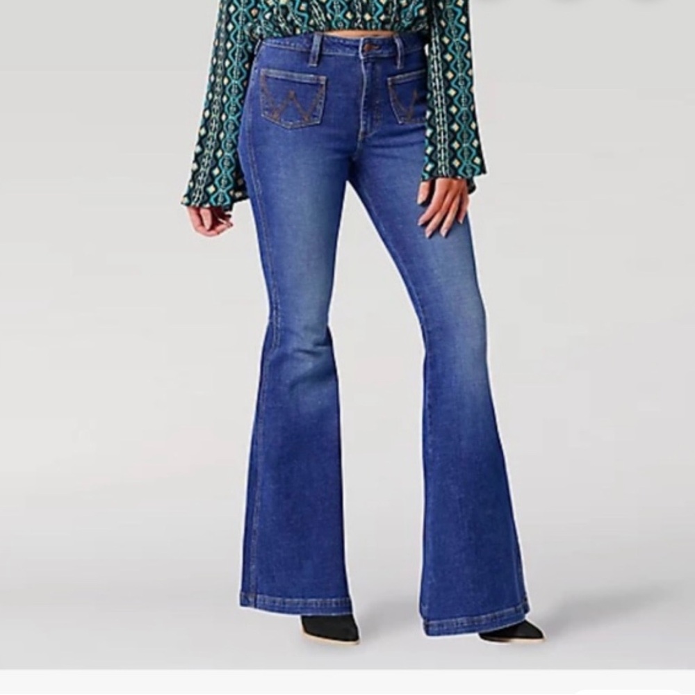 Wrangler Women's Retro Premium Flare Jeans, size Tall!